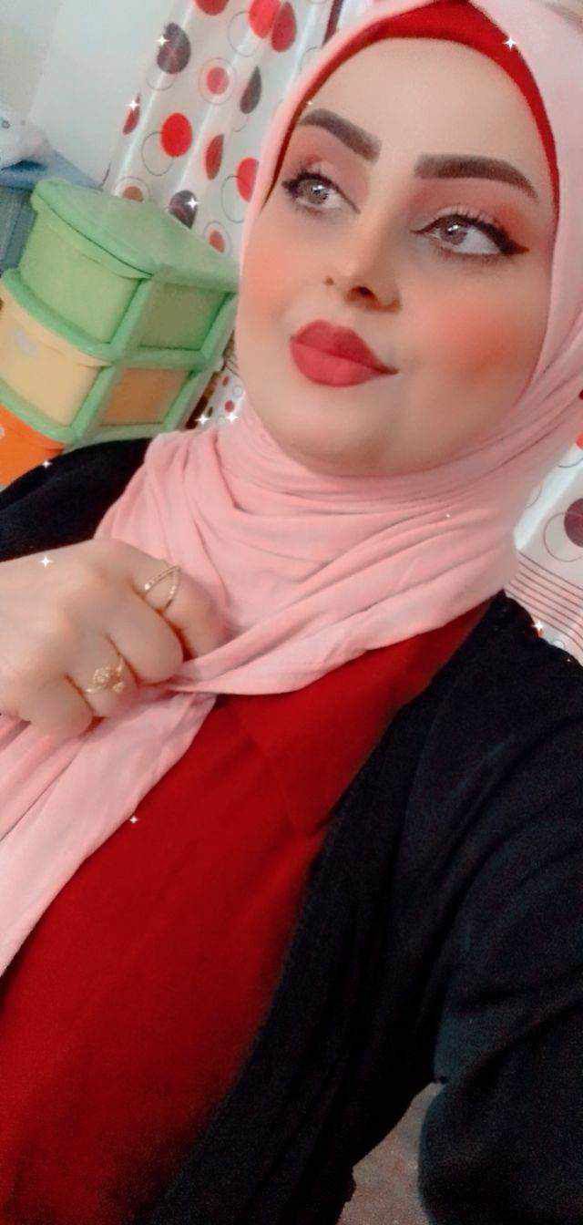A beautiful Arab wife with charming facial features #c3rt6X3K